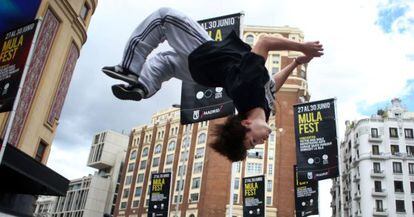 Exhibici&oacute;n de &#039;parkour&#039; en el adelanto del Mulafest en Callao.