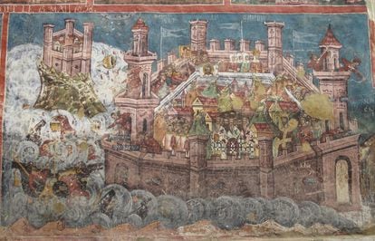 El mural recoge el asedio de Constantinopla en 626 por persas y &aacute;varos, expulsados de las estepas por el hambre y los turcos. Su derrota supuso el fin del imperio persa.