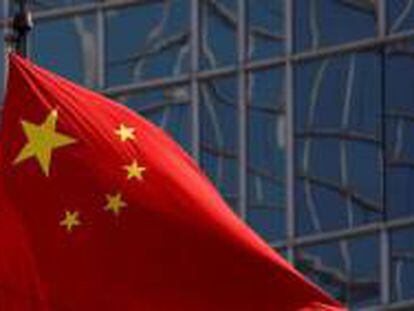 Bandera china en Pekín.
