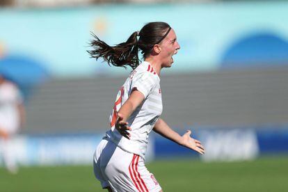 Eva Navarro celebra el gol que abre el marcador en el partido contra Corea del Sur. 