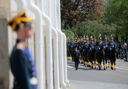 Miembros de la Guardia de Honor antes de la ceremonia de toma de posesión de Putin, en Moscú.  