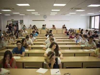 Ex&aacute;menes de selectividad en Sevilla, el 13 de septiembre. 