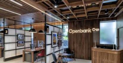 Interior de una oficina de Openbank.