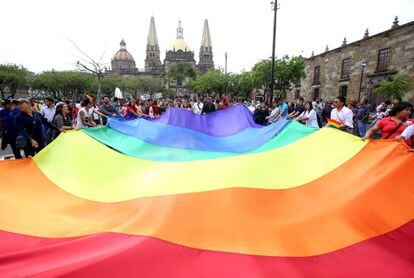 Participantes de la Marcha por el Orgullo Gay en la ciudad mexicana de Guadalajara.