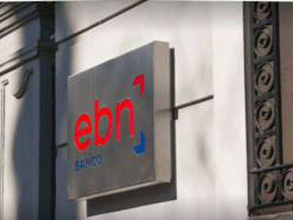 Logotipo de EBN en su sede en Madrid.