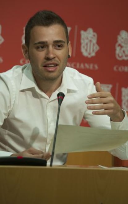 El diputado de Compromís Fran Ferri, durante la rueda de prensa.