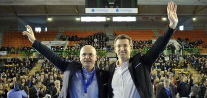 José Manuel Baltar y Alberto Núñez Feijóo, durante un acto político en 2013.