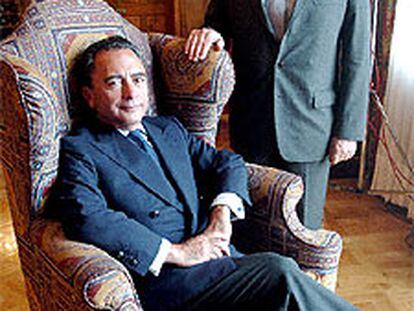 Pedro Meroño (sentado), junto al director del curso, Francisco Ibarz.