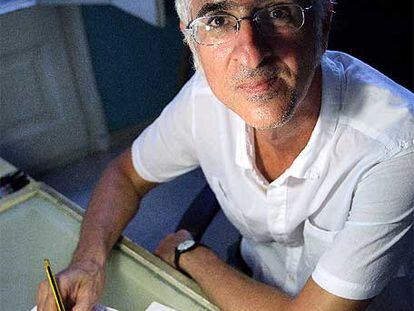 Miguel Gallardo, ayer, en su estudio de Barcelona.