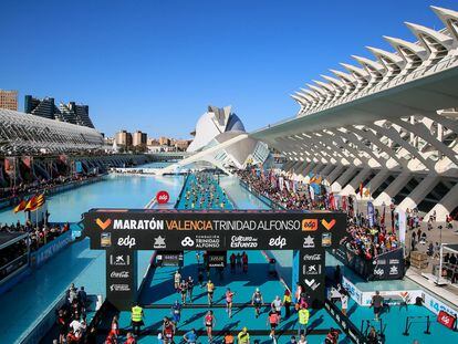 Meta de la maratón de València.