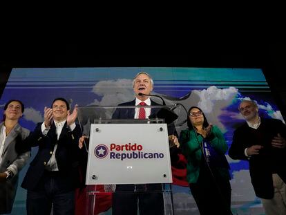 El líder del Partido Republicano, José Antonio Kast, en su discurso tras el resultado de la elección del domingo 7 de marzo.