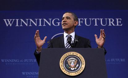 Obama durante su discurso en la Universidad de Northern Michigan en Marquette