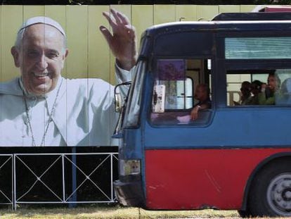 Una imagen del papa Francisco, en La Habana.