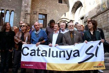 Setenta artistas, entre ellos Lluís Llach y Gerard Quintana, forman la plataforma 'Catalunya Sí'.