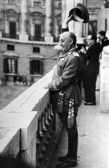 Franco en el palacio de Oriente de Madrid, en una imagen sin fechar.