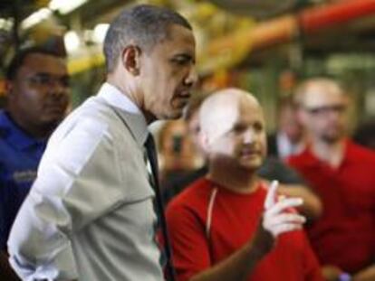 Obama, durante su visita a una fábrica de Ford en Chicago