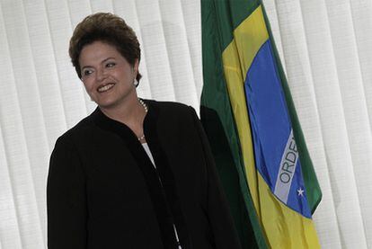 La presidenta electa de Brasil, Dilma Rousseff, momentos antes de reunirse con el primer ministro búlgaro.