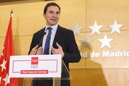 The PSOE spokesperson, Juan Lobato, at a press conference on January 17 at the Real Casa de Correos in Madrid. 