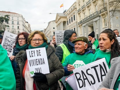 Concentración ante el Congreso para exigir la aprobación de la ley de vivienda, el mes pasado.