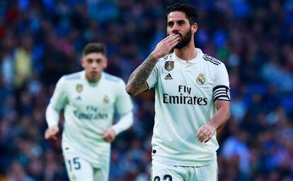 Isco celebra uno de sus goles ante el Melilla.