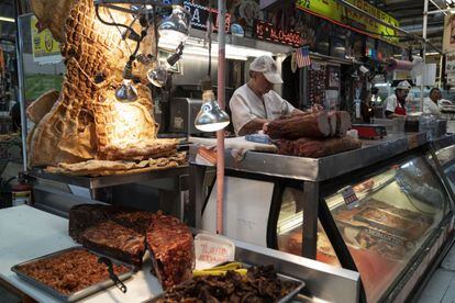 Una carnicería en el Mercado Medellín en Ciudad de México, este 9 de mayo.