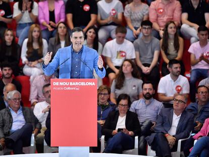 Pedro Sánchez, el viernes en Barcelona, durante el cierre de campaña de los socialistas.
