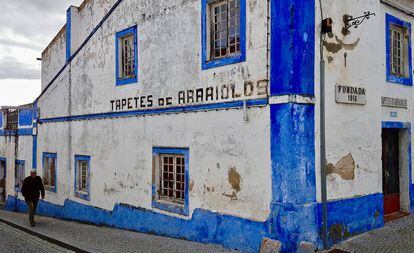 Calle en el pueblo de Arraiolos, en el Alentejo (Portugal).