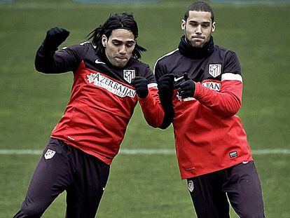 Falcao y Mario, durante un entrenamiento del Atlético.