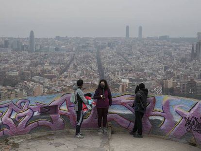La ciudad de Barcelona vista desde el Turó de la Rovira.