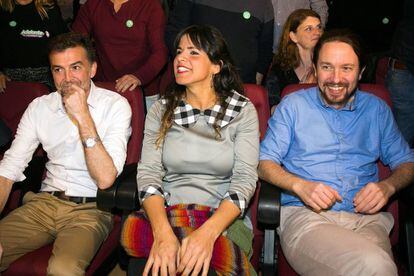 Teresa Rodríguez junto a Antonio Maíllo y Pablo Iglesias.