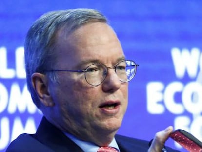 Eric Schmidt, presidente de Google, durante su intervenci&oacute;n en Davos.