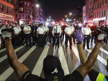 Barrera policial en las protestas en Nueva York contra el asesinato de George Floyd.