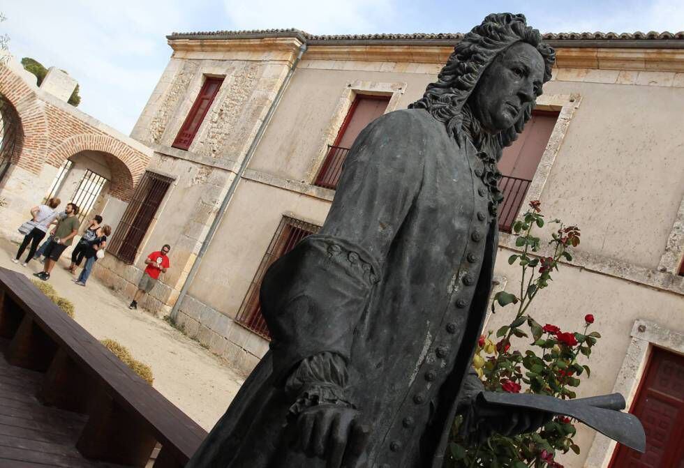 Estatua de Juan de Goyeneche, fundador de Nuevo Baztán.