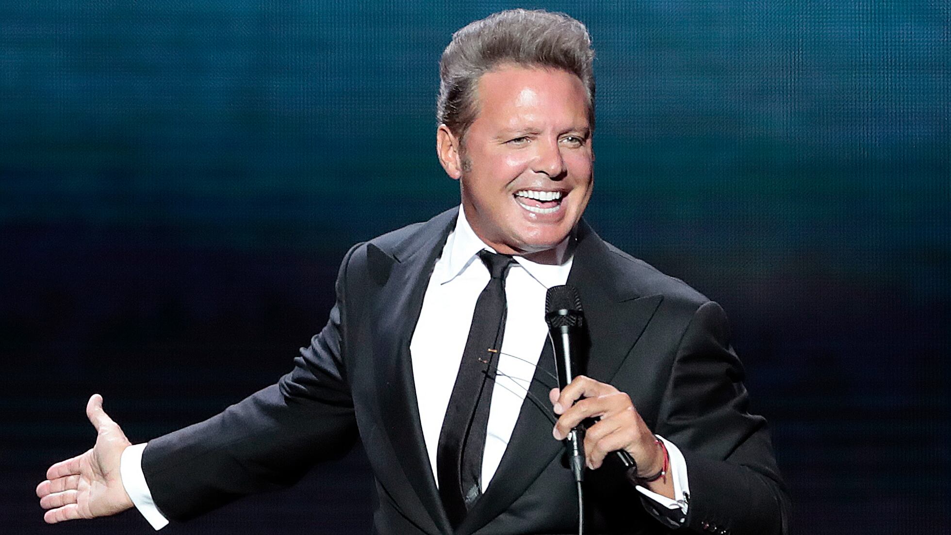 Entradas de hasta 1.400 euros para ver el concierto de Luis Miguel en  Madrid: se consolida la era de las tarifas desorbitadas | Cultura | EL PAÍS