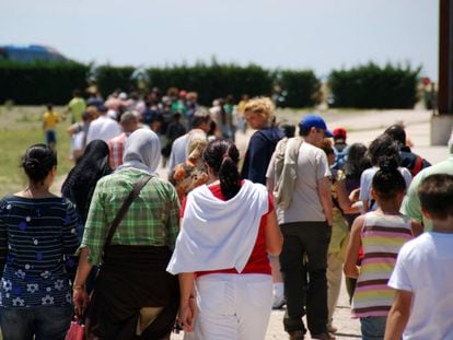 Aunque ellos sostienen nuestro sistema de pensiones, viven en la menor protección social.