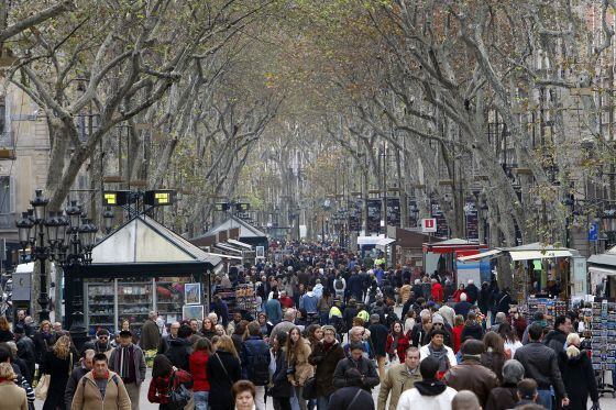 La Rambla, la gran artèria barcelonina per la qual transiten milions de persones a l’any, la majoria turistes