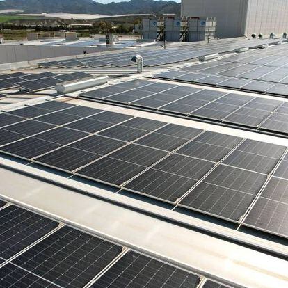 Instalación fotovoltaica para autoconsumo en La Comarca Meats (Murcia).