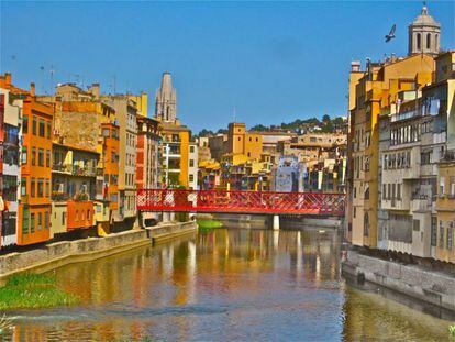 Vista de Girona, desde el r&iacute;o.