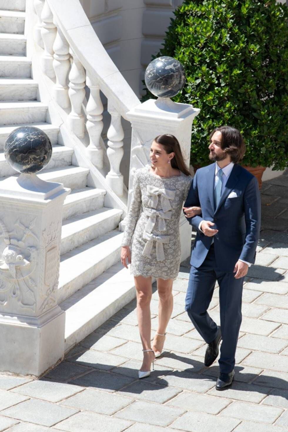 Carlota Casiraghi y Dimitri Rassam, tras su boda, celebrada en Mónaco el 1 de junio de 2019.