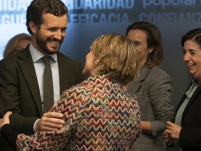 Pablo Casado, con representantes de la concertada el pasado 19.