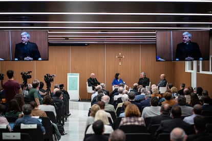 Asistentes en la Jornada "Protección de Menores: Seguimos Caminando" Organización de la Conferencia Episcopal Española en Madrid