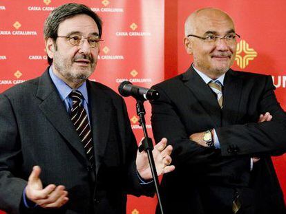 Los expresidentes de CatalunyaCaixa, Narc&iacute;s Serra y Adolf Tod&oacute;, tras una asamblea de 2010.