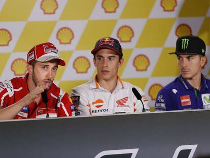 Dovizioso, Márquez y Viñales, en la conferencia de prensa de este jueves en el circuito de Sepang.