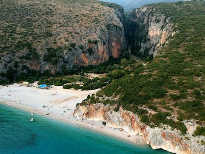 La playa de Gjipe, en la zona de Himarë (Albania).