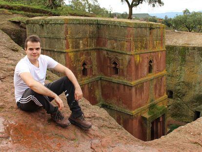 Mario Lozano, autor de 'Historia de Etiopía', en Lalibela. Foto cedida.