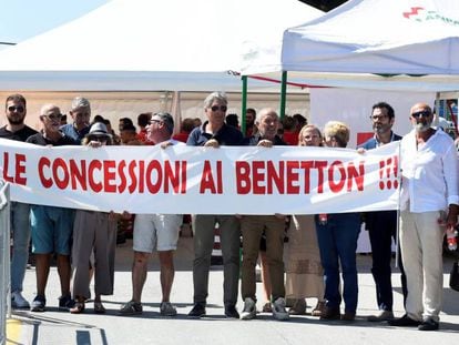 Protesta contra loa familia Benetton en Génova el pasado agosto, en el aniversario del derrumbe del puente Morandi.