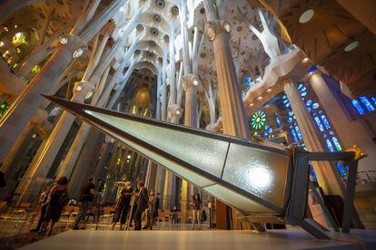 Una de les puntes de la creu lluminosa que coronarà la torre de Maria de la Sagrada Família de Gaudi.