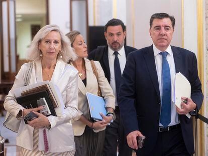 Los cuatro componentes del PP de la Mesa del Congreso: Marta González Vázquez, Carmen Navarro, Guillermo Mariscal y el vicepresidente segundo, José Antonio Bermúdez de Castro.