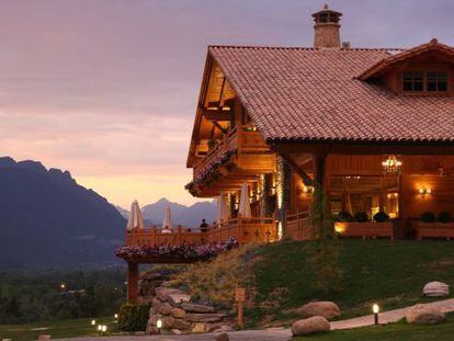 Exterior del hotel Vi&ntilde;as de L&aacute;rrede (Huesca), junto a la estaci&oacute;n de esqu&iacute; Formigal-Panticosa, en el Pirineo aragon&eacute;s. 