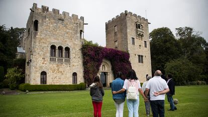 Un grupo de turistas visita el Pazo de Meirás, en una imagen de archivo.